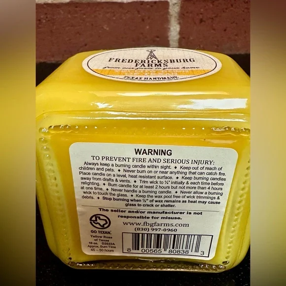 Fredericksburg Farms “Yellow Rose of Texas” Candle 🌼 - Picture 4 of 6